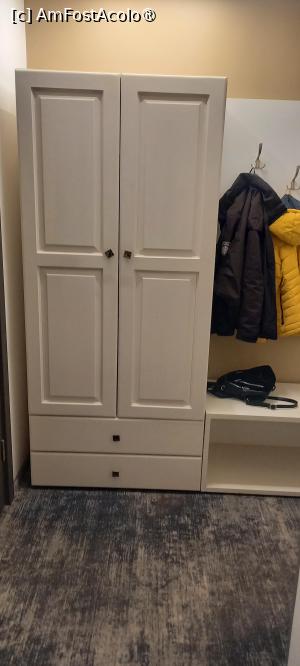 [P06] dulapul din cameră » foto by zlatna
 - 
<span class="allrVoted glyphicon glyphicon-heart hidden" id="av1506311"></span>
<a class="m-l-10 hidden" id="sv1506311" onclick="voting_Foto_DelVot(,1506311,29176)" role="button">șterge vot <span class="glyphicon glyphicon-remove"></span></a>
<a id="v91506311" class=" c-red"  onclick="voting_Foto_SetVot(1506311)" role="button"><span class="glyphicon glyphicon-heart-empty"></span> <b>LIKE</b> = Votează poza</a> <img class="hidden"  id="f1506311W9" src="/imagini/loader.gif" border="0" /><span class="AjErrMes hidden" id="e1506311ErM"></span>