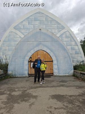 [P21] la intrarea in muzeul de gheată » foto by robert
 - 
<span class="allrVoted glyphicon glyphicon-heart hidden" id="av1509237"></span>
<a class="m-l-10 hidden" id="sv1509237" onclick="voting_Foto_DelVot(,1509237,29187)" role="button">șterge vot <span class="glyphicon glyphicon-remove"></span></a>
<a id="v91509237" class=" c-red"  onclick="voting_Foto_SetVot(1509237)" role="button"><span class="glyphicon glyphicon-heart-empty"></span> <b>LIKE</b> = Votează poza</a> <img class="hidden"  id="f1509237W9" src="/imagini/loader.gif" border="0" /><span class="AjErrMes hidden" id="e1509237ErM"></span>