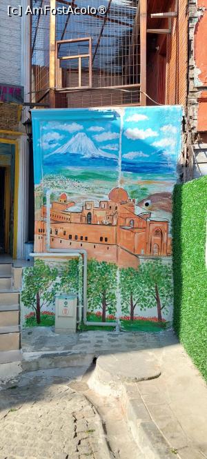 [P02] Awwa Apart Hotel și un graffito la intrare » foto by Carmen Ion
 - 
<span class="allrVoted glyphicon glyphicon-heart hidden" id="av1508858"></span>
<a class="m-l-10 hidden" id="sv1508858" onclick="voting_Foto_DelVot(,1508858,29188)" role="button">șterge vot <span class="glyphicon glyphicon-remove"></span></a>
<a id="v91508858" class=" c-red"  onclick="voting_Foto_SetVot(1508858)" role="button"><span class="glyphicon glyphicon-heart-empty"></span> <b>LIKE</b> = Votează poza</a> <img class="hidden"  id="f1508858W9" src="/imagini/loader.gif" border="0" /><span class="AjErrMes hidden" id="e1508858ErM"></span>