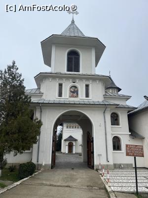 [P03] Mănăstirea Cudalbi, intrarea » foto by Yersinia Pestis
 - 
<span class="allrVoted glyphicon glyphicon-heart hidden" id="av1509568"></span>
<a class="m-l-10 hidden" id="sv1509568" onclick="voting_Foto_DelVot(,1509568,29193)" role="button">șterge vot <span class="glyphicon glyphicon-remove"></span></a>
<a id="v91509568" class=" c-red"  onclick="voting_Foto_SetVot(1509568)" role="button"><span class="glyphicon glyphicon-heart-empty"></span> <b>LIKE</b> = Votează poza</a> <img class="hidden"  id="f1509568W9" src="/imagini/loader.gif" border="0" /><span class="AjErrMes hidden" id="e1509568ErM"></span>