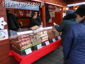 [P12] București - T&acirc;rgul de Crăciun 2022. Prăjituri. » foto by iulianic
 - 
<span class="allrVoted glyphicon glyphicon-heart hidden" id="av1341636"></span>
<a class="m-l-10 hidden" id="sv1341636" onclick="voting_Foto_DelVot(,1341636,29197)" role="button">șterge vot <span class="glyphicon glyphicon-remove"></span></a>
<a id="v91341636" class=" c-red"  onclick="voting_Foto_SetVot(1341636)" role="button"><span class="glyphicon glyphicon-heart-empty"></span> <b>LIKE</b> = Votează poza</a> <img class="hidden"  id="f1341636W9" src="/imagini/loader.gif" border="0" /><span class="AjErrMes hidden" id="e1341636ErM"></span>