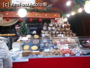 [P36] București - T&acirc;rgul de Crăciun 2022. Plăcinte, cozonaci, prăjituri și găluște cu prune. » foto by iulianic
 - 
<span class="allrVoted glyphicon glyphicon-heart hidden" id="av1341660"></span>
<a class="m-l-10 hidden" id="sv1341660" onclick="voting_Foto_DelVot(,1341660,29197)" role="button">șterge vot <span class="glyphicon glyphicon-remove"></span></a>
<a id="v91341660" class=" c-red"  onclick="voting_Foto_SetVot(1341660)" role="button"><span class="glyphicon glyphicon-heart-empty"></span> <b>LIKE</b> = Votează poza</a> <img class="hidden"  id="f1341660W9" src="/imagini/loader.gif" border="0" /><span class="AjErrMes hidden" id="e1341660ErM"></span>