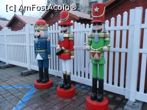 [P39] București - T&acirc;rgul de Crăciun 2022. Personaje din povești. » foto by iulianic
 - 
<span class="allrVoted glyphicon glyphicon-heart hidden" id="av1341663"></span>
<a class="m-l-10 hidden" id="sv1341663" onclick="voting_Foto_DelVot(,1341663,29197)" role="button">șterge vot <span class="glyphicon glyphicon-remove"></span></a>
<a id="v91341663" class=" c-red"  onclick="voting_Foto_SetVot(1341663)" role="button"><span class="glyphicon glyphicon-heart-empty"></span> <b>LIKE</b> = Votează poza</a> <img class="hidden"  id="f1341663W9" src="/imagini/loader.gif" border="0" /><span class="AjErrMes hidden" id="e1341663ErM"></span>