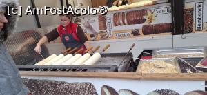 [P07] București - Târgul de Crăciun Berceni. Kurtos kalacs - cozonacul secuiesc. » foto by iulianic
 - 
<span class="allrVoted glyphicon glyphicon-heart hidden" id="av1459563"></span>
<a class="m-l-10 hidden" id="sv1459563" onclick="voting_Foto_DelVot(,1459563,29197)" role="button">șterge vot <span class="glyphicon glyphicon-remove"></span></a>
<a id="v91459563" class=" c-red"  onclick="voting_Foto_SetVot(1459563)" role="button"><span class="glyphicon glyphicon-heart-empty"></span> <b>LIKE</b> = Votează poza</a> <img class="hidden"  id="f1459563W9" src="/imagini/loader.gif" border="0" /><span class="AjErrMes hidden" id="e1459563ErM"></span>