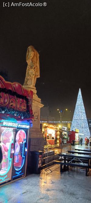[P19] Prin Bucharest Downtown Christmas Market. » foto by tata123 🔱
 - 
<span class="allrVoted glyphicon glyphicon-heart hidden" id="av1509935"></span>
<a class="m-l-10 hidden" id="sv1509935" onclick="voting_Foto_DelVot(,1509935,29197)" role="button">șterge vot <span class="glyphicon glyphicon-remove"></span></a>
<a id="v91509935" class=" c-red"  onclick="voting_Foto_SetVot(1509935)" role="button"><span class="glyphicon glyphicon-heart-empty"></span> <b>LIKE</b> = Votează poza</a> <img class="hidden"  id="f1509935W9" src="/imagini/loader.gif" border="0" /><span class="AjErrMes hidden" id="e1509935ErM"></span>