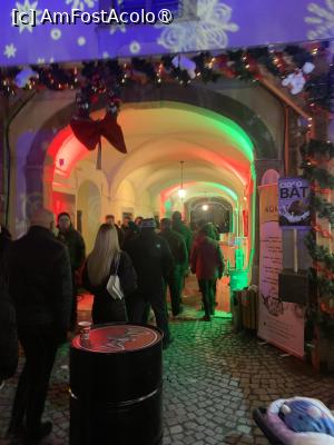 [P11] Intrarea în curte » foto by AZE
 - 
<span class="allrVoted glyphicon glyphicon-heart hidden" id="av1399702"></span>
<a class="m-l-10 hidden" id="sv1399702" onclick="voting_Foto_DelVot(,1399702,29199)" role="button">șterge vot <span class="glyphicon glyphicon-remove"></span></a>
<a id="v91399702" class=" c-red"  onclick="voting_Foto_SetVot(1399702)" role="button"><span class="glyphicon glyphicon-heart-empty"></span> <b>LIKE</b> = Votează poza</a> <img class="hidden"  id="f1399702W9" src="/imagini/loader.gif" border="0" /><span class="AjErrMes hidden" id="e1399702ErM"></span>