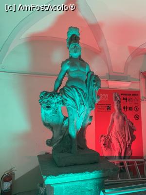 [P09] Statui lunimate altfel » foto by AZE
 - 
<span class="allrVoted glyphicon glyphicon-heart hidden" id="av1399700"></span>
<a class="m-l-10 hidden" id="sv1399700" onclick="voting_Foto_DelVot(,1399700,29199)" role="button">șterge vot <span class="glyphicon glyphicon-remove"></span></a>
<a id="v91399700" class=" c-red"  onclick="voting_Foto_SetVot(1399700)" role="button"><span class="glyphicon glyphicon-heart-empty"></span> <b>LIKE</b> = Votează poza</a> <img class="hidden"  id="f1399700W9" src="/imagini/loader.gif" border="0" /><span class="AjErrMes hidden" id="e1399700ErM"></span>