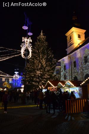 [P21] Targ Craciun noiembrie 2016 » foto by AZE
 - 
<span class="allrVoted glyphicon glyphicon-heart hidden" id="av814156"></span>
<a class="m-l-10 hidden" id="sv814156" onclick="voting_Foto_DelVot(,814156,29199)" role="button">șterge vot <span class="glyphicon glyphicon-remove"></span></a>
<a id="v9814156" class=" c-red"  onclick="voting_Foto_SetVot(814156)" role="button"><span class="glyphicon glyphicon-heart-empty"></span> <b>LIKE</b> = Votează poza</a> <img class="hidden"  id="f814156W9" src="/imagini/loader.gif" border="0" /><span class="AjErrMes hidden" id="e814156ErM"></span>