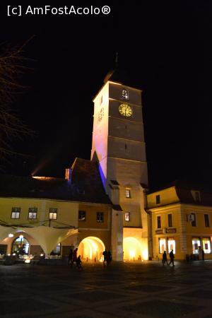 [P32] Turnul Sfatului vedere dinspre Piata Mare » foto by AZE
 - 
<span class="allrVoted glyphicon glyphicon-heart hidden" id="av814167"></span>
<a class="m-l-10 hidden" id="sv814167" onclick="voting_Foto_DelVot(,814167,29199)" role="button">șterge vot <span class="glyphicon glyphicon-remove"></span></a>
<a id="v9814167" class=" c-red"  onclick="voting_Foto_SetVot(814167)" role="button"><span class="glyphicon glyphicon-heart-empty"></span> <b>LIKE</b> = Votează poza</a> <img class="hidden"  id="f814167W9" src="/imagini/loader.gif" border="0" /><span class="AjErrMes hidden" id="e814167ErM"></span>