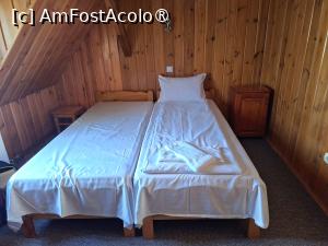 [P18] Pensiunea Cristina - camera mea » foto by Carmen Ion
 - 
&lt;span class=&quot;allrVoted glyphicon glyphicon-heart hidden&quot; id=&quot;av1510265&quot;&gt;&lt;/span&gt;
&lt;a class=&quot;m-l-10 hidden&quot; id=&quot;sv1510265&quot; onclick=&quot;voting_Foto_DelVot(,1510265,29200)&quot; role=&quot;button&quot;&gt;șterge vot &lt;span class=&quot;glyphicon glyphicon-remove&quot;&gt;&lt;/span&gt;&lt;/a&gt;
&lt;a id=&quot;v91510265&quot; class=&quot; c-red&quot;  onclick=&quot;voting_Foto_SetVot(1510265)&quot; role=&quot;button&quot;&gt;&lt;span class=&quot;glyphicon glyphicon-heart-empty&quot;&gt;&lt;/span&gt; &lt;b&gt;LIKE&lt;/b&gt; = Votează poza&lt;/a&gt; &lt;img class=&quot;hidden&quot;  id=&quot;f1510265W9&quot; src=&quot;/imagini/loader.gif&quot; border=&quot;0&quot; /&gt;&lt;span class=&quot;AjErrMes hidden&quot; id=&quot;e1510265ErM&quot;&gt;&lt;/span&gt;