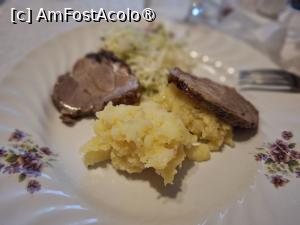 [P29] Pensiunea Cristina - cina » foto by Carmen Ion
 - 
&lt;span class=&quot;allrVoted glyphicon glyphicon-heart hidden&quot; id=&quot;av1510276&quot;&gt;&lt;/span&gt;
&lt;a class=&quot;m-l-10 hidden&quot; id=&quot;sv1510276&quot; onclick=&quot;voting_Foto_DelVot(,1510276,29200)&quot; role=&quot;button&quot;&gt;șterge vot &lt;span class=&quot;glyphicon glyphicon-remove&quot;&gt;&lt;/span&gt;&lt;/a&gt;
&lt;a id=&quot;v91510276&quot; class=&quot; c-red&quot;  onclick=&quot;voting_Foto_SetVot(1510276)&quot; role=&quot;button&quot;&gt;&lt;span class=&quot;glyphicon glyphicon-heart-empty&quot;&gt;&lt;/span&gt; &lt;b&gt;LIKE&lt;/b&gt; = Votează poza&lt;/a&gt; &lt;img class=&quot;hidden&quot;  id=&quot;f1510276W9&quot; src=&quot;/imagini/loader.gif&quot; border=&quot;0&quot; /&gt;&lt;span class=&quot;AjErrMes hidden&quot; id=&quot;e1510276ErM&quot;&gt;&lt;/span&gt;