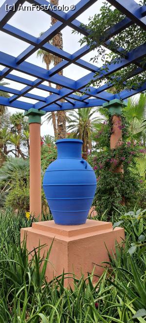 [P49] Vasul albastru și pergola sa » foto by irinad
 - 
<span class="allrVoted glyphicon glyphicon-heart hidden" id="av1510653"></span>
<a class="m-l-10 hidden" id="sv1510653" onclick="voting_Foto_DelVot(,1510653,29203)" role="button">șterge vot <span class="glyphicon glyphicon-remove"></span></a>
<a id="v91510653" class=" c-red"  onclick="voting_Foto_SetVot(1510653)" role="button"><span class="glyphicon glyphicon-heart-empty"></span> <b>LIKE</b> = Votează poza</a> <img class="hidden"  id="f1510653W9" src="/imagini/loader.gif" border="0" /><span class="AjErrMes hidden" id="e1510653ErM"></span>