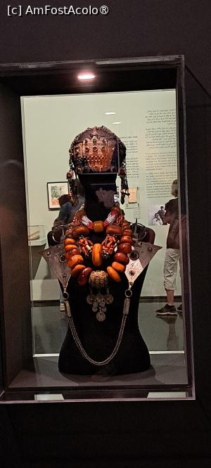 [P64] Din Muzeul Yves Saint Laurent » foto by irinad
 - 
<span class="allrVoted glyphicon glyphicon-heart hidden" id="av1510668"></span>
<a class="m-l-10 hidden" id="sv1510668" onclick="voting_Foto_DelVot(,1510668,29203)" role="button">șterge vot <span class="glyphicon glyphicon-remove"></span></a>
<a id="v91510668" class=" c-red"  onclick="voting_Foto_SetVot(1510668)" role="button"><span class="glyphicon glyphicon-heart-empty"></span> <b>LIKE</b> = Votează poza</a> <img class="hidden"  id="f1510668W9" src="/imagini/loader.gif" border="0" /><span class="AjErrMes hidden" id="e1510668ErM"></span>