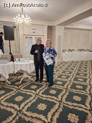 [P11] Iar m-a premiat Cornel » foto by Carmen Ion
 - 
<span class="allrVoted glyphicon glyphicon-heart hidden" id="av1521924"></span>
<a class="m-l-10 hidden" id="sv1521924" onclick="voting_Foto_DelVot(,1521924,29208)" role="button">șterge vot <span class="glyphicon glyphicon-remove"></span></a>
<a id="v91521924" class=" c-red"  onclick="voting_Foto_SetVot(1521924)" role="button"><span class="glyphicon glyphicon-heart-empty"></span> <b>LIKE</b> = Votează poza</a> <img class="hidden"  id="f1521924W9" src="/imagini/loader.gif" border="0" /><span class="AjErrMes hidden" id="e1521924ErM"></span>