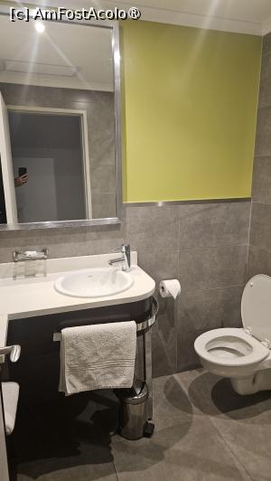 [P05] baia din cameră » foto by robert
 - 
<span class="allrVoted glyphicon glyphicon-heart hidden" id="av1512358"></span>
<a class="m-l-10 hidden" id="sv1512358" onclick="voting_Foto_DelVot(,1512358,29215)" role="button">șterge vot <span class="glyphicon glyphicon-remove"></span></a>
<a id="v91512358" class=" c-red"  onclick="voting_Foto_SetVot(1512358)" role="button"><span class="glyphicon glyphicon-heart-empty"></span> <b>LIKE</b> = Votează poza</a> <img class="hidden"  id="f1512358W9" src="/imagini/loader.gif" border="0" /><span class="AjErrMes hidden" id="e1512358ErM"></span>