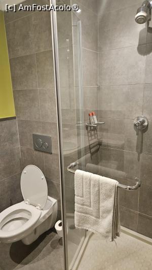 [P06] baia din cameră » foto by robert
 - 
<span class="allrVoted glyphicon glyphicon-heart hidden" id="av1512359"></span>
<a class="m-l-10 hidden" id="sv1512359" onclick="voting_Foto_DelVot(,1512359,29215)" role="button">șterge vot <span class="glyphicon glyphicon-remove"></span></a>
<a id="v91512359" class=" c-red"  onclick="voting_Foto_SetVot(1512359)" role="button"><span class="glyphicon glyphicon-heart-empty"></span> <b>LIKE</b> = Votează poza</a> <img class="hidden"  id="f1512359W9" src="/imagini/loader.gif" border="0" /><span class="AjErrMes hidden" id="e1512359ErM"></span>