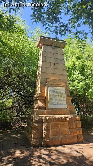 [P02] monument din parc » foto by robert
 - 
<span class="allrVoted glyphicon glyphicon-heart hidden" id="av1513750"></span>
<a class="m-l-10 hidden" id="sv1513750" onclick="voting_Foto_DelVot(,1513750,29216)" role="button">șterge vot <span class="glyphicon glyphicon-remove"></span></a>
<a id="v91513750" class=" c-red"  onclick="voting_Foto_SetVot(1513750)" role="button"><span class="glyphicon glyphicon-heart-empty"></span> <b>LIKE</b> = Votează poza</a> <img class="hidden"  id="f1513750W9" src="/imagini/loader.gif" border="0" /><span class="AjErrMes hidden" id="e1513750ErM"></span>