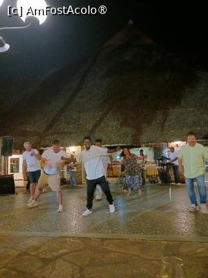 [P44] seara » foto by nela b
 - 
<span class="allrVoted glyphicon glyphicon-heart hidden" id="av1512826"></span>
<a class="m-l-10 hidden" id="sv1512826" onclick="voting_Foto_DelVot(,1512826,29217)" role="button">șterge vot <span class="glyphicon glyphicon-remove"></span></a>
<a id="v91512826" class=" c-red"  onclick="voting_Foto_SetVot(1512826)" role="button"><span class="glyphicon glyphicon-heart-empty"></span> <b>LIKE</b> = Votează poza</a> <img class="hidden"  id="f1512826W9" src="/imagini/loader.gif" border="0" /><span class="AjErrMes hidden" id="e1512826ErM"></span>