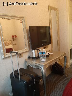 [P10] Hotel Gritti Pera » foto by adso
 - 
<span class="allrVoted glyphicon glyphicon-heart hidden" id="av1512888"></span>
<a class="m-l-10 hidden" id="sv1512888" onclick="voting_Foto_DelVot(,1512888,29218)" role="button">șterge vot <span class="glyphicon glyphicon-remove"></span></a>
<a id="v91512888" class=" c-red"  onclick="voting_Foto_SetVot(1512888)" role="button"><span class="glyphicon glyphicon-heart-empty"></span> <b>LIKE</b> = Votează poza</a> <img class="hidden"  id="f1512888W9" src="/imagini/loader.gif" border="0" /><span class="AjErrMes hidden" id="e1512888ErM"></span>