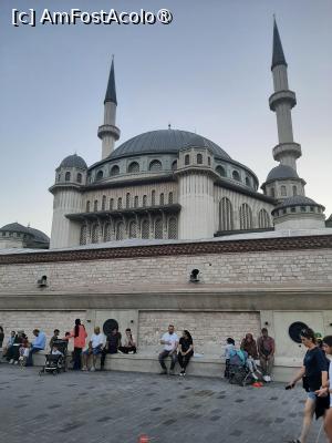 [P66] Moscheea Taksim » foto by adso
 - 
<span class="allrVoted glyphicon glyphicon-heart hidden" id="av1512944"></span>
<a class="m-l-10 hidden" id="sv1512944" onclick="voting_Foto_DelVot(,1512944,29218)" role="button">șterge vot <span class="glyphicon glyphicon-remove"></span></a>
<a id="v91512944" class=" c-red"  onclick="voting_Foto_SetVot(1512944)" role="button"><span class="glyphicon glyphicon-heart-empty"></span> <b>LIKE</b> = Votează poza</a> <img class="hidden"  id="f1512944W9" src="/imagini/loader.gif" border="0" /><span class="AjErrMes hidden" id="e1512944ErM"></span>