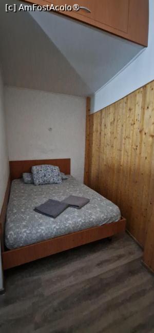 [P13] 13, Patul dublu. Lumina de la aplica din perete se stinge de la întrerupătorul montat pe peretele din stânga. » foto by doinafil
 - 
<span class="allrVoted glyphicon glyphicon-heart hidden" id="av1513159"></span>
<a class="m-l-10 hidden" id="sv1513159" onclick="voting_Foto_DelVot(,1513159,29219)" role="button">șterge vot <span class="glyphicon glyphicon-remove"></span></a>
<a id="v91513159" class=" c-red"  onclick="voting_Foto_SetVot(1513159)" role="button"><span class="glyphicon glyphicon-heart-empty"></span> <b>LIKE</b> = Votează poza</a> <img class="hidden"  id="f1513159W9" src="/imagini/loader.gif" border="0" /><span class="AjErrMes hidden" id="e1513159ErM"></span>