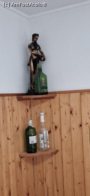 [P28] 28. „Decor” în colțul de deasupra patului. » foto by doinafil
 - 
<span class="allrVoted glyphicon glyphicon-heart hidden" id="av1513174"></span>
<a class="m-l-10 hidden" id="sv1513174" onclick="voting_Foto_DelVot(,1513174,29219)" role="button">șterge vot <span class="glyphicon glyphicon-remove"></span></a>
<a id="v91513174" class=" c-red"  onclick="voting_Foto_SetVot(1513174)" role="button"><span class="glyphicon glyphicon-heart-empty"></span> <b>LIKE</b> = Votează poza</a> <img class="hidden"  id="f1513174W9" src="/imagini/loader.gif" border="0" /><span class="AjErrMes hidden" id="e1513174ErM"></span>