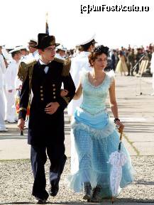 [P04] Plimbare pe faleza in costume de epoca » foto by pepsi70ro
 - 
<span class="allrVoted glyphicon glyphicon-heart hidden" id="av116548"></span>
<a class="m-l-10 hidden" id="sv116548" onclick="voting_Foto_DelVot(,116548,29228)" role="button">șterge vot <span class="glyphicon glyphicon-remove"></span></a>
<a id="v9116548" class=" c-red"  onclick="voting_Foto_SetVot(116548)" role="button"><span class="glyphicon glyphicon-heart-empty"></span> <b>LIKE</b> = Votează poza</a> <img class="hidden"  id="f116548W9" src="/imagini/loader.gif" border="0" /><span class="AjErrMes hidden" id="e116548ErM"></span>