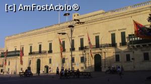 [P01] Palatul Marilor Maestrii. Fatada principala si cele doua intrari principale (foto realizata din Piata Sfantul Gheorghe). » foto by ovidiuyepi
 - 
<span class="allrVoted glyphicon glyphicon-heart hidden" id="av1233276"></span>
<a class="m-l-10 hidden" id="sv1233276" onclick="voting_Foto_DelVot(,1233276,29231)" role="button">șterge vot <span class="glyphicon glyphicon-remove"></span></a>
<a id="v91233276" class=" c-red"  onclick="voting_Foto_SetVot(1233276)" role="button"><span class="glyphicon glyphicon-heart-empty"></span> <b>LIKE</b> = Votează poza</a> <img class="hidden"  id="f1233276W9" src="/imagini/loader.gif" border="0" /><span class="AjErrMes hidden" id="e1233276ErM"></span>