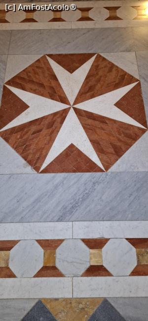 [P07] Palatul Marilor Maeștri, steaua malteză din marmură în podea » foto by irinad
 - 
<span class="allrVoted glyphicon glyphicon-heart hidden" id="av1514678"></span>
<a class="m-l-10 hidden" id="sv1514678" onclick="voting_Foto_DelVot(,1514678,29231)" role="button">șterge vot <span class="glyphicon glyphicon-remove"></span></a>
<a id="v91514678" class=" c-red"  onclick="voting_Foto_SetVot(1514678)" role="button"><span class="glyphicon glyphicon-heart-empty"></span> <b>LIKE</b> = Votează poza</a> <img class="hidden"  id="f1514678W9" src="/imagini/loader.gif" border="0" /><span class="AjErrMes hidden" id="e1514678ErM"></span>