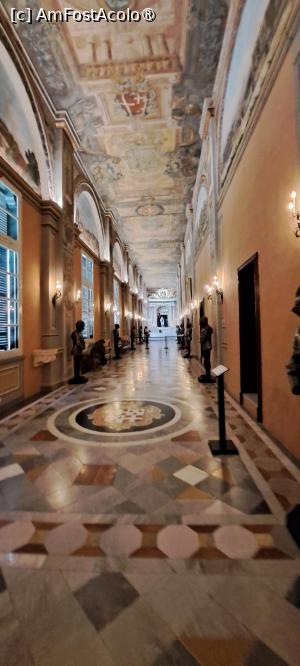 [P77] Coridor vestit » foto by irinad
 - 
<span class="allrVoted glyphicon glyphicon-heart hidden" id="av1514748"></span>
<a class="m-l-10 hidden" id="sv1514748" onclick="voting_Foto_DelVot(,1514748,29231)" role="button">șterge vot <span class="glyphicon glyphicon-remove"></span></a>
<a id="v91514748" class=" c-red"  onclick="voting_Foto_SetVot(1514748)" role="button"><span class="glyphicon glyphicon-heart-empty"></span> <b>LIKE</b> = Votează poza</a> <img class="hidden"  id="f1514748W9" src="/imagini/loader.gif" border="0" /><span class="AjErrMes hidden" id="e1514748ErM"></span>