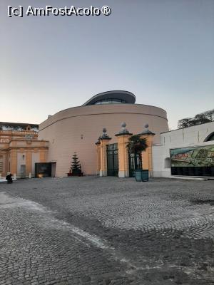 [P28] Abația Melk » foto by adso
 - 
<span class="allrVoted glyphicon glyphicon-heart hidden" id="av1516238"></span>
<a class="m-l-10 hidden" id="sv1516238" onclick="voting_Foto_DelVot(,1516238,29239)" role="button">șterge vot <span class="glyphicon glyphicon-remove"></span></a>
<a id="v91516238" class=" c-red"  onclick="voting_Foto_SetVot(1516238)" role="button"><span class="glyphicon glyphicon-heart-empty"></span> <b>LIKE</b> = Votează poza</a> <img class="hidden"  id="f1516238W9" src="/imagini/loader.gif" border="0" /><span class="AjErrMes hidden" id="e1516238ErM"></span>