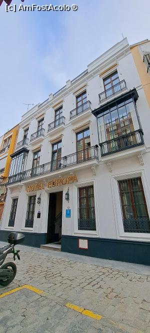 [P02] Hotel Europa, Sevilla, vedere laterală » foto by irinad
 - 
<span class="allrVoted glyphicon glyphicon-heart hidden" id="av1516671"></span>
<a class="m-l-10 hidden" id="sv1516671" onclick="voting_Foto_DelVot(,1516671,29240)" role="button">șterge vot <span class="glyphicon glyphicon-remove"></span></a>
<a id="v91516671" class=" c-red"  onclick="voting_Foto_SetVot(1516671)" role="button"><span class="glyphicon glyphicon-heart-empty"></span> <b>LIKE</b> = Votează poza</a> <img class="hidden"  id="f1516671W9" src="/imagini/loader.gif" border="0" /><span class="AjErrMes hidden" id="e1516671ErM"></span>