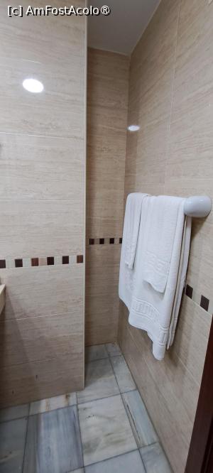 [P37] Hotel Europa,în baie » foto by irinad
 - 
<span class="allrVoted glyphicon glyphicon-heart hidden" id="av1516706"></span>
<a class="m-l-10 hidden" id="sv1516706" onclick="voting_Foto_DelVot(,1516706,29240)" role="button">șterge vot <span class="glyphicon glyphicon-remove"></span></a>
<a id="v91516706" class=" c-red"  onclick="voting_Foto_SetVot(1516706)" role="button"><span class="glyphicon glyphicon-heart-empty"></span> <b>LIKE</b> = Votează poza</a> <img class="hidden"  id="f1516706W9" src="/imagini/loader.gif" border="0" /><span class="AjErrMes hidden" id="e1516706ErM"></span>