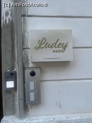 [P02] Reggio Calabria- Ludey B&B, intrarea se face cu tehnică, nu așa, de capul tău !  » foto by Yersinia Pestis
 - 
<span class="allrVoted glyphicon glyphicon-heart hidden" id="av1517086"></span>
<a class="m-l-10 hidden" id="sv1517086" onclick="voting_Foto_DelVot(,1517086,29243)" role="button">șterge vot <span class="glyphicon glyphicon-remove"></span></a>
<a id="v91517086" class=" c-red"  onclick="voting_Foto_SetVot(1517086)" role="button"><span class="glyphicon glyphicon-heart-empty"></span> <b>LIKE</b> = Votează poza</a> <img class="hidden"  id="f1517086W9" src="/imagini/loader.gif" border="0" /><span class="AjErrMes hidden" id="e1517086ErM"></span>