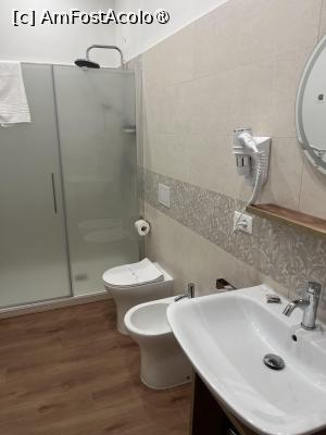 [P08] Ludey B&B- Și baia » foto by Yersinia Pestis
 - 
<span class="allrVoted glyphicon glyphicon-heart hidden" id="av1517092"></span>
<a class="m-l-10 hidden" id="sv1517092" onclick="voting_Foto_DelVot(,1517092,29243)" role="button">șterge vot <span class="glyphicon glyphicon-remove"></span></a>
<a id="v91517092" class=" c-red"  onclick="voting_Foto_SetVot(1517092)" role="button"><span class="glyphicon glyphicon-heart-empty"></span> <b>LIKE</b> = Votează poza</a> <img class="hidden"  id="f1517092W9" src="/imagini/loader.gif" border="0" /><span class="AjErrMes hidden" id="e1517092ErM"></span>