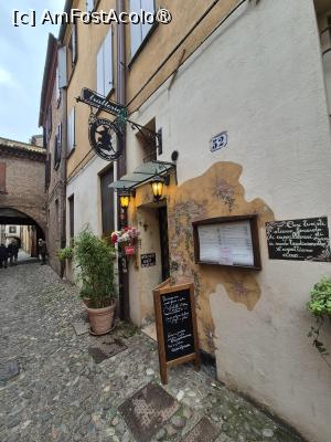 [P19] Il Mandolino Trattoria » foto by adso
 - 
<span class="allrVoted glyphicon glyphicon-heart hidden" id="av1518047"></span>
<a class="m-l-10 hidden" id="sv1518047" onclick="voting_Foto_DelVot(,1518047,29250)" role="button">șterge vot <span class="glyphicon glyphicon-remove"></span></a>
<a id="v91518047" class=" c-red"  onclick="voting_Foto_SetVot(1518047)" role="button"><span class="glyphicon glyphicon-heart-empty"></span> <b>LIKE</b> = Votează poza</a> <img class="hidden"  id="f1518047W9" src="/imagini/loader.gif" border="0" /><span class="AjErrMes hidden" id="e1518047ErM"></span>