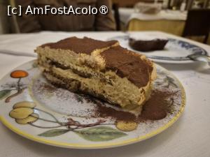 [P34] Il Mandolino Trattoria » foto by adso
 - 
<span class="allrVoted glyphicon glyphicon-heart hidden" id="av1518062"></span>
<a class="m-l-10 hidden" id="sv1518062" onclick="voting_Foto_DelVot(,1518062,29250)" role="button">șterge vot <span class="glyphicon glyphicon-remove"></span></a>
<a id="v91518062" class=" c-red"  onclick="voting_Foto_SetVot(1518062)" role="button"><span class="glyphicon glyphicon-heart-empty"></span> <b>LIKE</b> = Votează poza</a> <img class="hidden"  id="f1518062W9" src="/imagini/loader.gif" border="0" /><span class="AjErrMes hidden" id="e1518062ErM"></span>