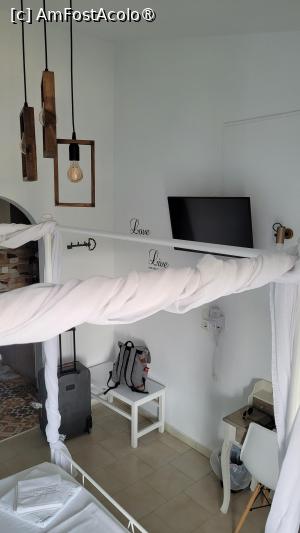 [P02] Camera dubla. Aelia Studios, Koikounaries » foto by vlado2
 - 
<span class="allrVoted glyphicon glyphicon-heart hidden" id="av1518395"></span>
<a class="m-l-10 hidden" id="sv1518395" onclick="voting_Foto_DelVot(,1518395,29254)" role="button">șterge vot <span class="glyphicon glyphicon-remove"></span></a>
<a id="v91518395" class=" c-red"  onclick="voting_Foto_SetVot(1518395)" role="button"><span class="glyphicon glyphicon-heart-empty"></span> <b>LIKE</b> = Votează poza</a> <img class="hidden"  id="f1518395W9" src="/imagini/loader.gif" border="0" /><span class="AjErrMes hidden" id="e1518395ErM"></span>