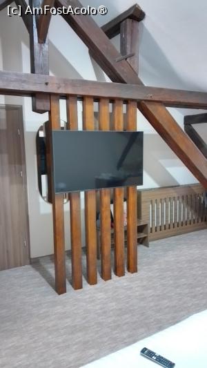 [P14] Televizorul și cuierul » foto by Mitica49
 - 
<span class="allrVoted glyphicon glyphicon-heart hidden" id="av1518894"></span>
<a class="m-l-10 hidden" id="sv1518894" onclick="voting_Foto_DelVot(,1518894,29259)" role="button">șterge vot <span class="glyphicon glyphicon-remove"></span></a>
<a id="v91518894" class=" c-red"  onclick="voting_Foto_SetVot(1518894)" role="button"><span class="glyphicon glyphicon-heart-empty"></span> <b>LIKE</b> = Votează poza</a> <img class="hidden"  id="f1518894W9" src="/imagini/loader.gif" border="0" /><span class="AjErrMes hidden" id="e1518894ErM"></span>