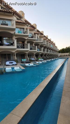 [P10] Camerele cu piscina V Luvury Resort, Sahl Hasheesh » foto by vlado2
 - 
<span class="allrVoted glyphicon glyphicon-heart hidden" id="av1519554"></span>
<a class="m-l-10 hidden" id="sv1519554" onclick="voting_Foto_DelVot(,1519554,29264)" role="button">șterge vot <span class="glyphicon glyphicon-remove"></span></a>
<a id="v91519554" class=" c-red"  onclick="voting_Foto_SetVot(1519554)" role="button"><span class="glyphicon glyphicon-heart-empty"></span> <b>LIKE</b> = Votează poza</a> <img class="hidden"  id="f1519554W9" src="/imagini/loader.gif" border="0" /><span class="AjErrMes hidden" id="e1519554ErM"></span>