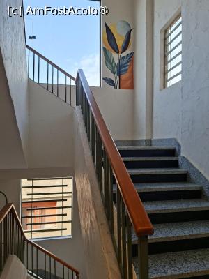 [P34] Giza, Egipt, „Pyramids Spiritual Gate” Hotel, Scara spre etaje » foto by mprofeanu
 - 
<span class="allrVoted glyphicon glyphicon-heart hidden" id="av1519623"></span>
<a class="m-l-10 hidden" id="sv1519623" onclick="voting_Foto_DelVot(,1519623,29265)" role="button">șterge vot <span class="glyphicon glyphicon-remove"></span></a>
<a id="v91519623" class=" c-red"  onclick="voting_Foto_SetVot(1519623)" role="button"><span class="glyphicon glyphicon-heart-empty"></span> <b>LIKE</b> = Votează poza</a> <img class="hidden"  id="f1519623W9" src="/imagini/loader.gif" border="0" /><span class="AjErrMes hidden" id="e1519623ErM"></span>