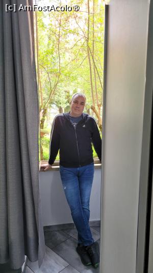 [P13] În cameră la Alex Place, Roma. Bucuros ca am gasit o așa cazare drăguță 🙂 » foto by vlado2
 - 
<span class="allrVoted glyphicon glyphicon-heart hidden" id="av1519883"></span>
<a class="m-l-10 hidden" id="sv1519883" onclick="voting_Foto_DelVot(,1519883,29268)" role="button">șterge vot <span class="glyphicon glyphicon-remove"></span></a>
<a id="v91519883" class=" c-red"  onclick="voting_Foto_SetVot(1519883)" role="button"><span class="glyphicon glyphicon-heart-empty"></span> <b>LIKE</b> = Votează poza</a> <img class="hidden"  id="f1519883W9" src="/imagini/loader.gif" border="0" /><span class="AjErrMes hidden" id="e1519883ErM"></span>