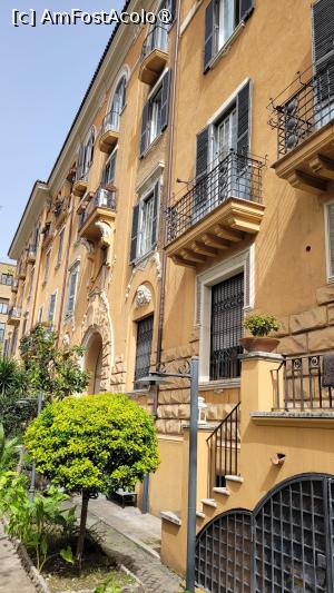 [P04] Clădirea în care se află camerele Alex Place, Roma » foto by vlado2
 - 
<span class="allrVoted glyphicon glyphicon-heart hidden" id="av1519874"></span>
<a class="m-l-10 hidden" id="sv1519874" onclick="voting_Foto_DelVot(,1519874,29268)" role="button">șterge vot <span class="glyphicon glyphicon-remove"></span></a>
<a id="v91519874" class=" c-red"  onclick="voting_Foto_SetVot(1519874)" role="button"><span class="glyphicon glyphicon-heart-empty"></span> <b>LIKE</b> = Votează poza</a> <img class="hidden"  id="f1519874W9" src="/imagini/loader.gif" border="0" /><span class="AjErrMes hidden" id="e1519874ErM"></span>