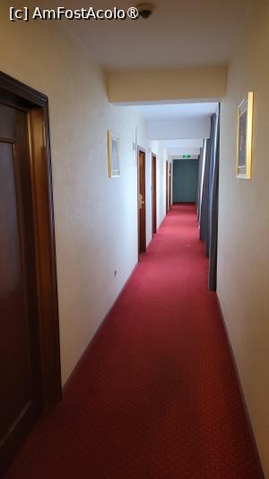 [P02] Hotel Bavaria, Craiova » foto by vlado2
 - 
<span class="allrVoted glyphicon glyphicon-heart hidden" id="av1525565"></span>
<a class="m-l-10 hidden" id="sv1525565" onclick="voting_Foto_DelVot(,1525565,29272)" role="button">șterge vot <span class="glyphicon glyphicon-remove"></span></a>
<a id="v91525565" class=" c-red"  onclick="voting_Foto_SetVot(1525565)" role="button"><span class="glyphicon glyphicon-heart-empty"></span> <b>LIKE</b> = Votează poza</a> <img class="hidden"  id="f1525565W9" src="/imagini/loader.gif" border="0" /><span class="AjErrMes hidden" id="e1525565ErM"></span>