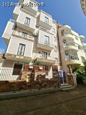 [P34] Luxor, Egipt, Plimbare pe West Bank » foto by mprofeanu
 - 
<span class="allrVoted glyphicon glyphicon-heart hidden" id="av1520631"></span>
<a class="m-l-10 hidden" id="sv1520631" onclick="voting_Foto_DelVot(,1520631,29277)" role="button">șterge vot <span class="glyphicon glyphicon-remove"></span></a>
<a id="v91520631" class=" c-red"  onclick="voting_Foto_SetVot(1520631)" role="button"><span class="glyphicon glyphicon-heart-empty"></span> <b>LIKE</b> = Votează poza</a> <img class="hidden"  id="f1520631W9" src="/imagini/loader.gif" border="0" /><span class="AjErrMes hidden" id="e1520631ErM"></span>