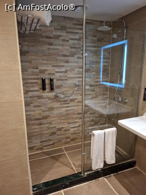 [P22] Cairo, Novotel Cairo Airport Hotel, Camera 222, Baia cu prosoape bune, albe, curate și pufoase » foto by mprofeanu
 - 
<span class="allrVoted glyphicon glyphicon-heart hidden" id="av1522009"></span>
<a class="m-l-10 hidden" id="sv1522009" onclick="voting_Foto_DelVot(,1522009,29286)" role="button">șterge vot <span class="glyphicon glyphicon-remove"></span></a>
<a id="v91522009" class=" c-red"  onclick="voting_Foto_SetVot(1522009)" role="button"><span class="glyphicon glyphicon-heart-empty"></span> <b>LIKE</b> = Votează poza</a> <img class="hidden"  id="f1522009W9" src="/imagini/loader.gif" border="0" /><span class="AjErrMes hidden" id="e1522009ErM"></span>