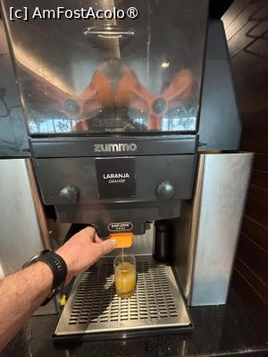 [P46] Storcătorul automat de citrice din restaurant » foto by AZE
 - 
<span class="allrVoted glyphicon glyphicon-heart hidden" id="av1523686"></span>
<a class="m-l-10 hidden" id="sv1523686" onclick="voting_Foto_DelVot(,1523686,29290)" role="button">șterge vot <span class="glyphicon glyphicon-remove"></span></a>
<a id="v91523686" class=" c-red"  onclick="voting_Foto_SetVot(1523686)" role="button"><span class="glyphicon glyphicon-heart-empty"></span> <b>LIKE</b> = Votează poza</a> <img class="hidden"  id="f1523686W9" src="/imagini/loader.gif" border="0" /><span class="AjErrMes hidden" id="e1523686ErM"></span>