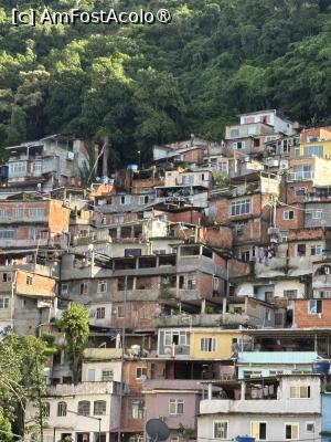 [P52] Favela Carioca » foto by AZE
 - 
<span class="allrVoted glyphicon glyphicon-heart hidden" id="av1523692"></span>
<a class="m-l-10 hidden" id="sv1523692" onclick="voting_Foto_DelVot(,1523692,29290)" role="button">șterge vot <span class="glyphicon glyphicon-remove"></span></a>
<a id="v91523692" class=" c-red"  onclick="voting_Foto_SetVot(1523692)" role="button"><span class="glyphicon glyphicon-heart-empty"></span> <b>LIKE</b> = Votează poza</a> <img class="hidden"  id="f1523692W9" src="/imagini/loader.gif" border="0" /><span class="AjErrMes hidden" id="e1523692ErM"></span>