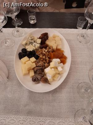 [P25] platou cu fructe uscate si brânzeturi » foto by Yolanda
 - 
<span class="allrVoted glyphicon glyphicon-heart hidden" id="av1524449"></span>
<a class="m-l-10 hidden" id="sv1524449" onclick="voting_Foto_DelVot(,1524449,29294)" role="button">șterge vot <span class="glyphicon glyphicon-remove"></span></a>
<a id="v91524449" class=" c-red"  onclick="voting_Foto_SetVot(1524449)" role="button"><span class="glyphicon glyphicon-heart-empty"></span> <b>LIKE</b> = Votează poza</a> <img class="hidden"  id="f1524449W9" src="/imagini/loader.gif" border="0" /><span class="AjErrMes hidden" id="e1524449ErM"></span>