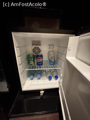 [P18] Minibarul » foto by AZE
 - 
<span class="allrVoted glyphicon glyphicon-heart hidden" id="av1524499"></span>
<a class="m-l-10 hidden" id="sv1524499" onclick="voting_Foto_DelVot(,1524499,29295)" role="button">șterge vot <span class="glyphicon glyphicon-remove"></span></a>
<a id="v91524499" class=" c-red"  onclick="voting_Foto_SetVot(1524499)" role="button"><span class="glyphicon glyphicon-heart-empty"></span> <b>LIKE</b> = Votează poza</a> <img class="hidden"  id="f1524499W9" src="/imagini/loader.gif" border="0" /><span class="AjErrMes hidden" id="e1524499ErM"></span>